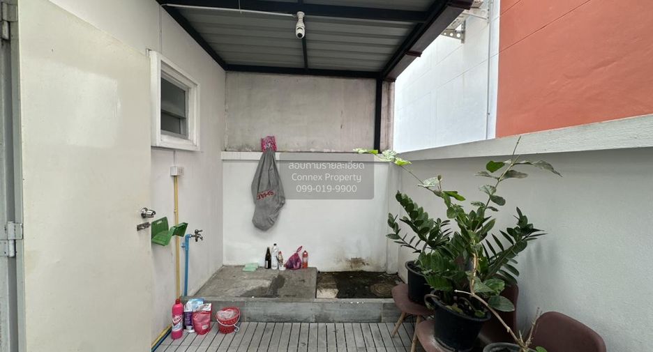 For sale 2 bedrooms townhouse in Bang Lamung, Chonburi