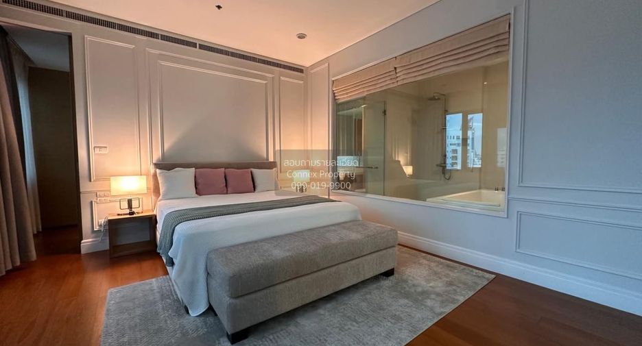 For sale 3 bedrooms condo in Khlong Toei, Bangkok