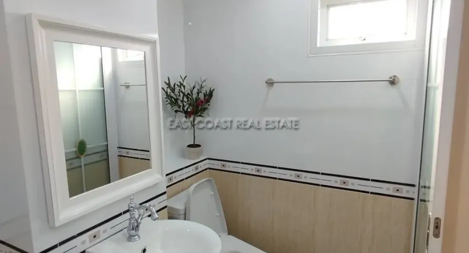 Condo en venta de 2 habitaciones en Bang Lamung, Chonburi