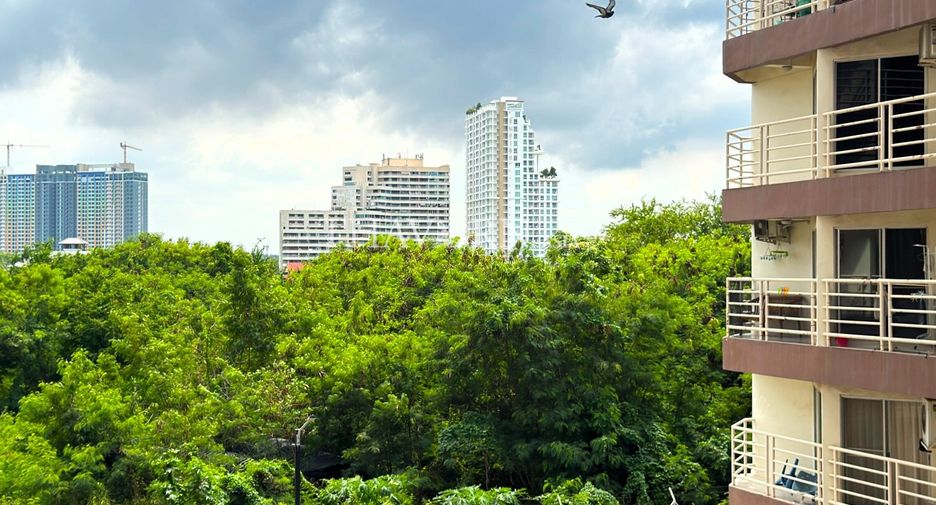 For sale studio condo in Bang Lamung, Chonburi