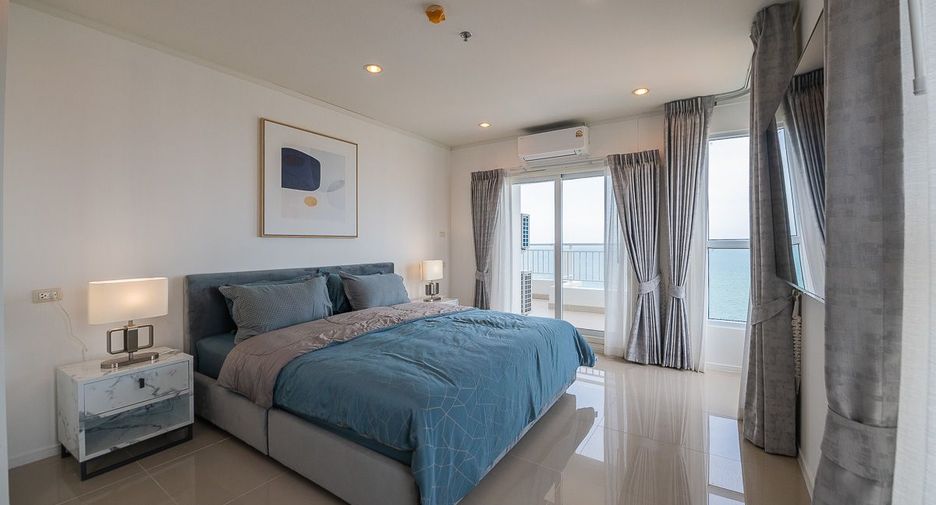 Condo en venta de 3 habitaciones 