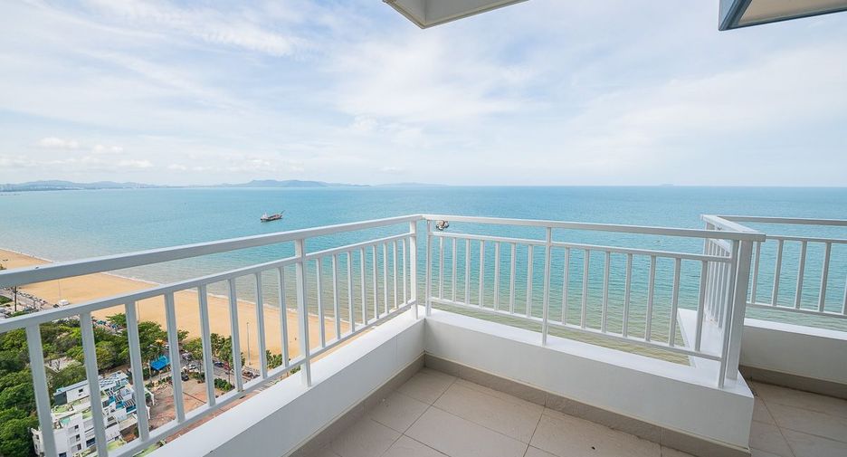 Condo en venta de 3 habitaciones 