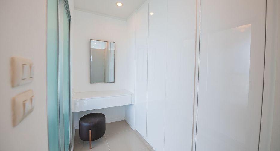 Condo en venta de 3 habitaciones 