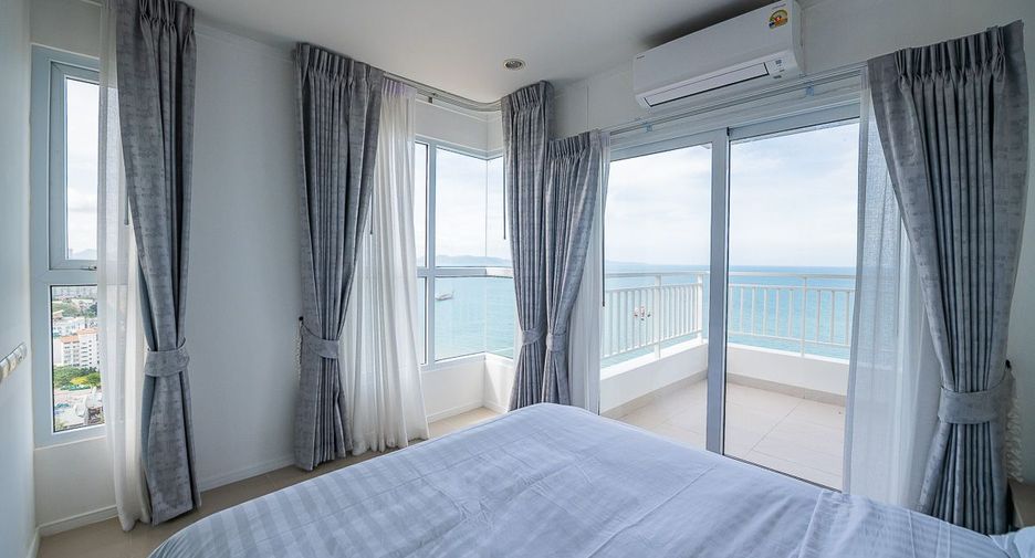 Condo en venta de 3 habitaciones 