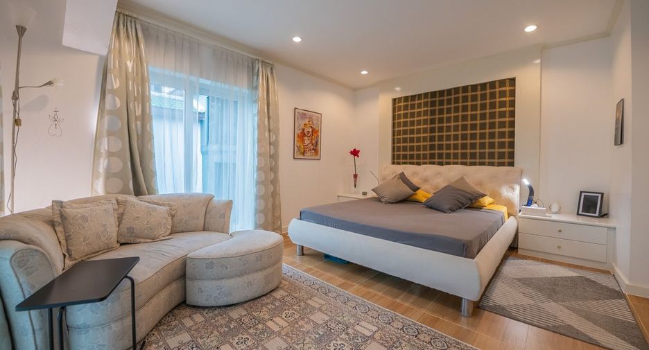 For sale 3 bedrooms house in Sattahip, Chonburi