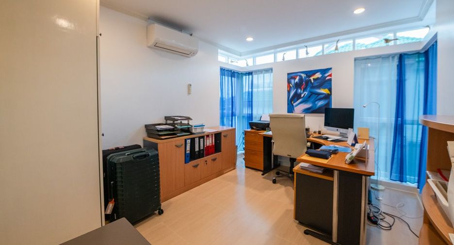 For sale 3 bedrooms house in Sattahip, Chonburi