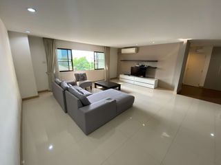 Condo en alquiler de 3 habitaciones en Watthana, Bangkok