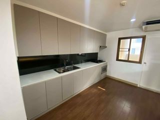 Condo en alquiler de 3 habitaciones en Watthana, Bangkok