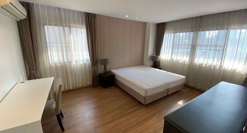 For rent 3 bedrooms condo in Watthana, Bangkok