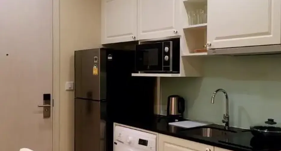 For rent 1 bed condo in Watthana, Bangkok