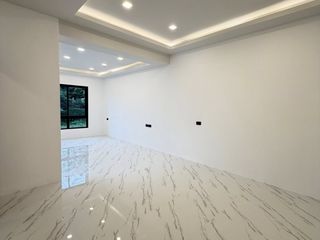 For sale 4 ベッドルーム townhouse in Bang Lamung, Chonburi