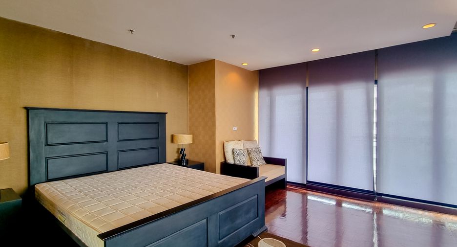 For sale 3 bedrooms condo in Pratumnak, Pattaya