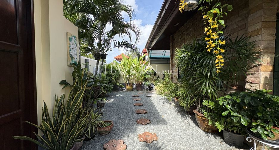 For sale 3 bedrooms house in Sattahip, Chonburi