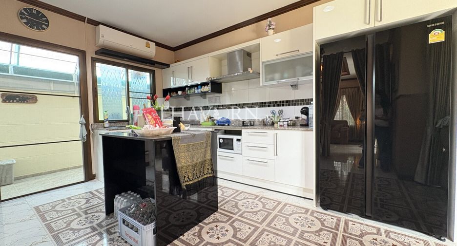 For sale 3 bedrooms house in Sattahip, Chonburi