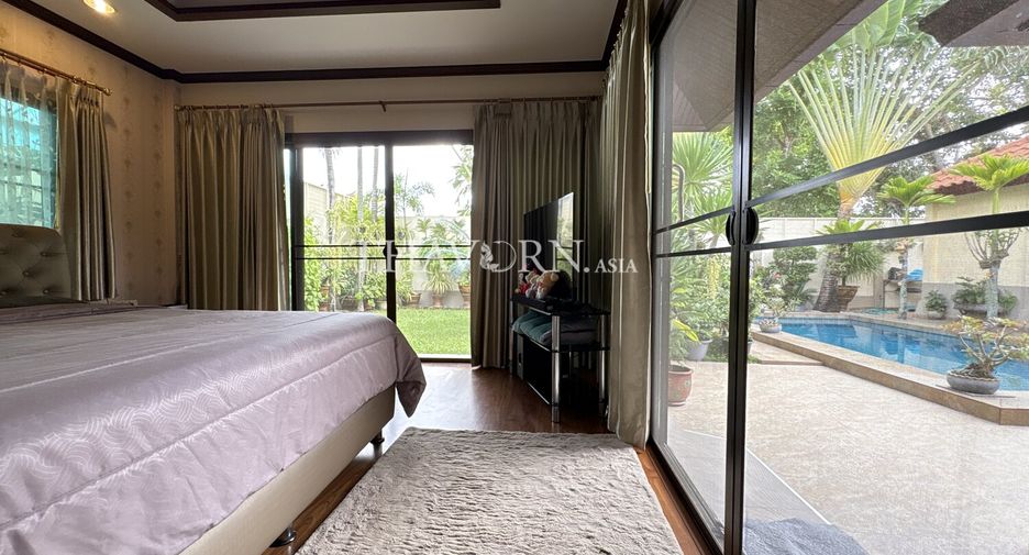 For sale 3 bedrooms house in Sattahip, Chonburi