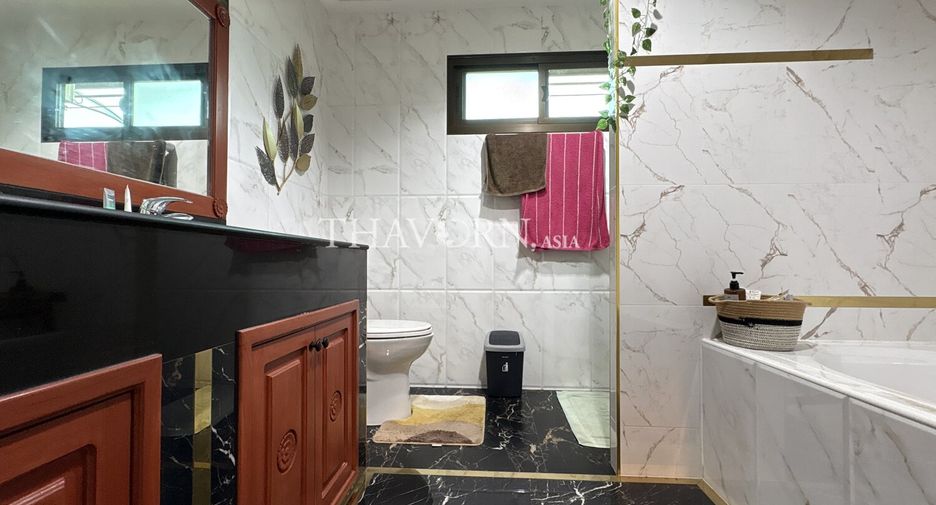 For sale 3 bedrooms house in Sattahip, Chonburi