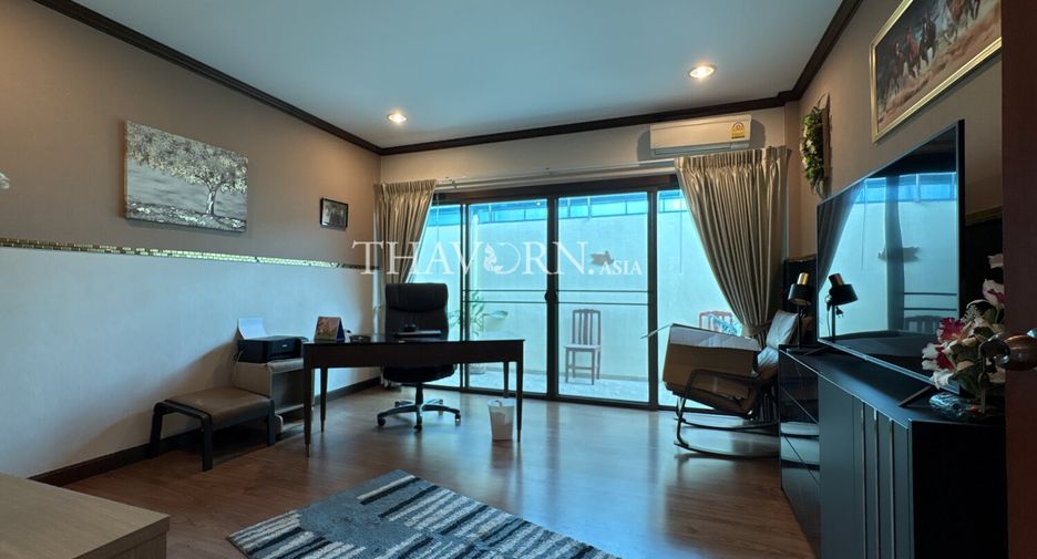 For sale 3 bedrooms house in Sattahip, Chonburi