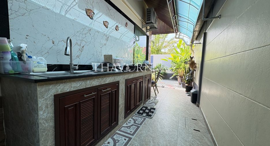 For sale 3 bedrooms house in Sattahip, Chonburi