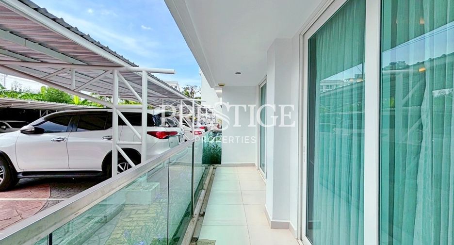 À vendre 2 chambres condo à Jomtien, Pattaya