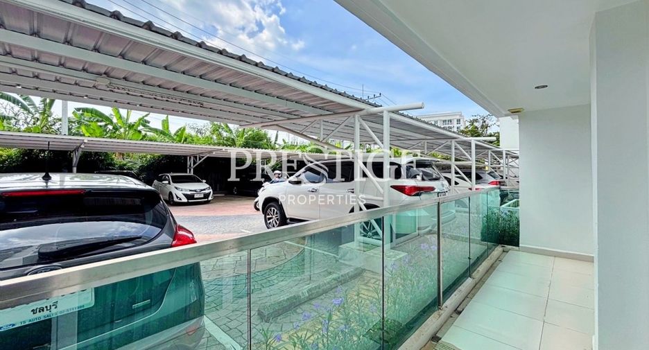 À vendre 2 chambres condo à Jomtien, Pattaya