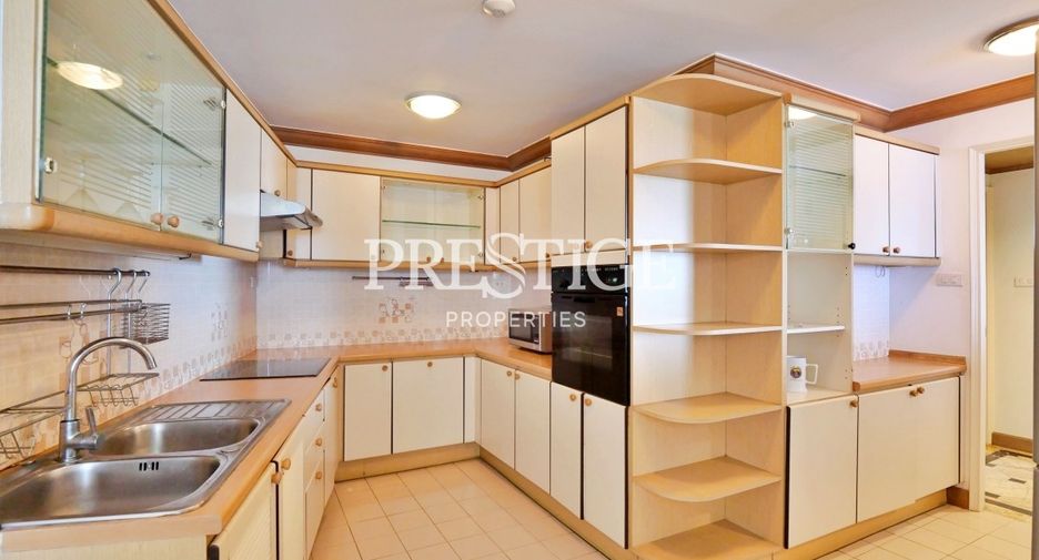 Wohnung zum Kauf mit 4 Zimmer in Pratumnak, Pattaya