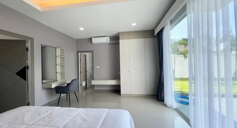 For rent and for sale 5 bedrooms house in Bang Lamung, Chonburi