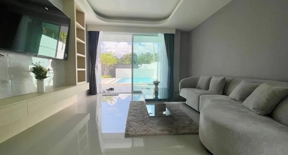 For rent and for sale 5 bedrooms house in Bang Lamung, Chonburi