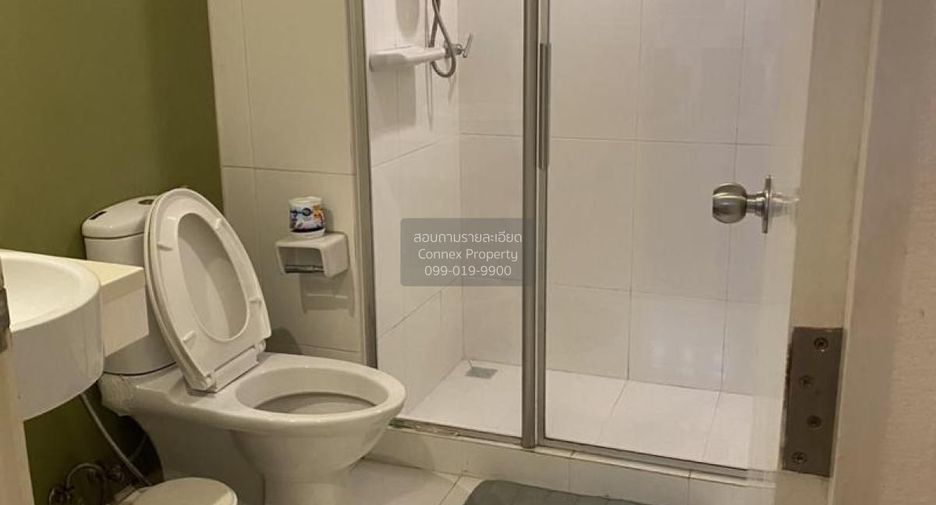 For rent 2 bedrooms condo in Phra Khanong, Bangkok
