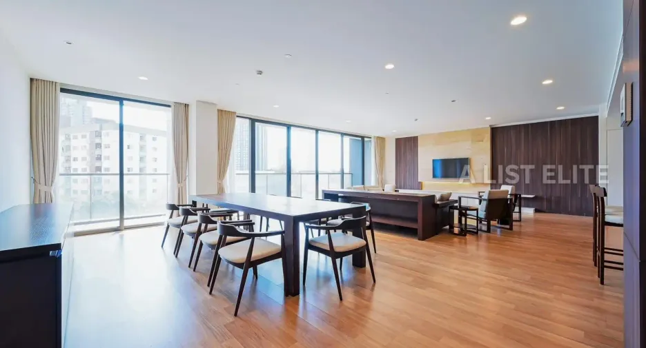 For sale 4 bedrooms condo in Suan Luang, Bangkok