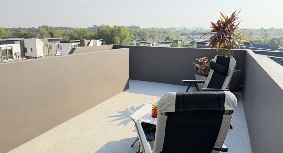 Haus zum Kauf mit 4 Zimmer in Bang Lamung, Chonburi