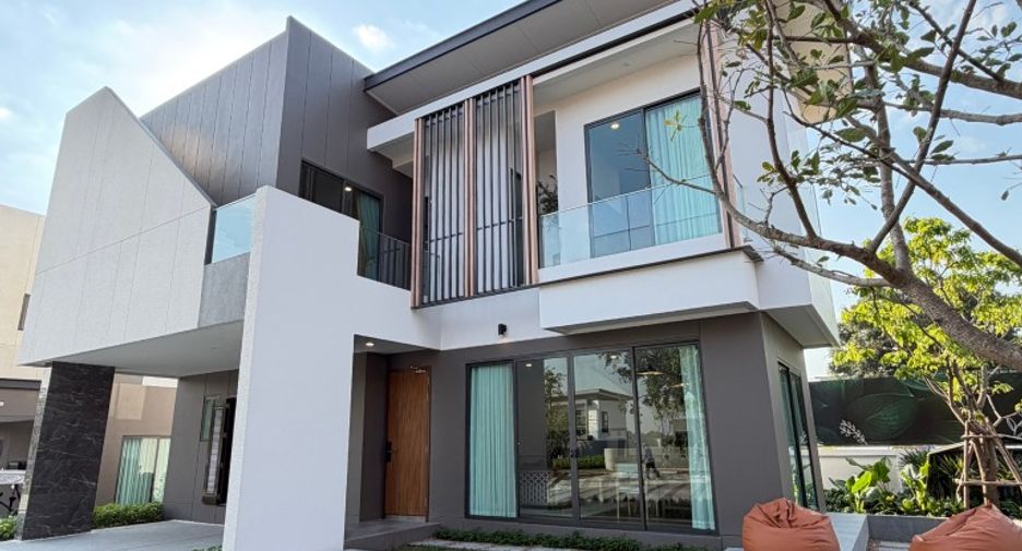 Haus zum Kauf mit 4 Zimmer in Bang Lamung, Chonburi