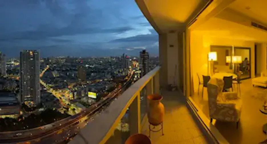 À vendre 3 chambres condo à Sathon, Bangkok