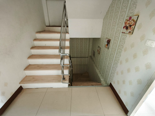 For sale 4 bedrooms townhouse in Bang Khun Thian, Bangkok
