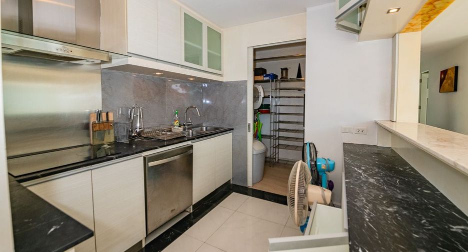 For sale 3 bedrooms condo in South Pattaya, Pattaya