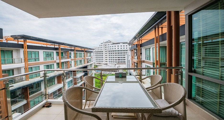 For sale 3 bedrooms condo in South Pattaya, Pattaya
