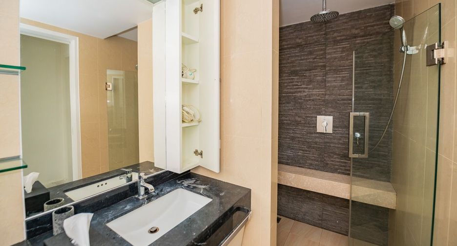 For sale 3 bedrooms condo in South Pattaya, Pattaya