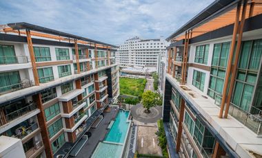 For sale 3 bedrooms condo in South Pattaya, Pattaya