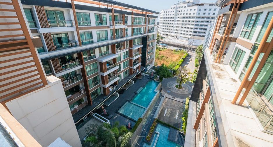 For sale 3 bedrooms condo in South Pattaya, Pattaya