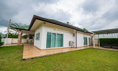 Haus zur Miete mit 3 Zimmer in Bang Lamung, Chonburi