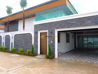 À louer 4 chambres maison à Bang Lamung, Chonburi