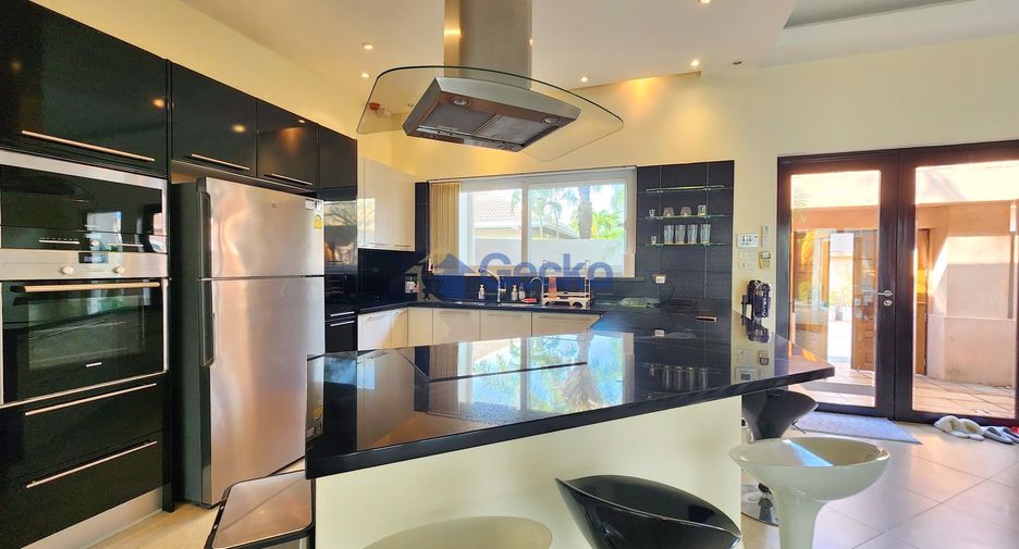 Haus zur Miete und zum Kauf mit 3 Zimmer in Bang Lamung, Chonburi