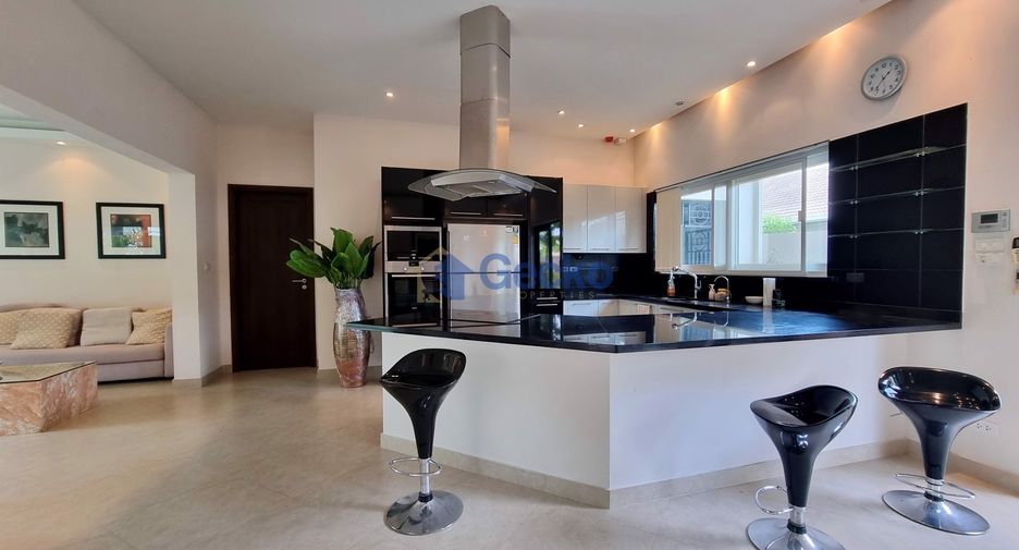 Haus zur Miete und zum Kauf mit 3 Zimmer in Bang Lamung, Chonburi