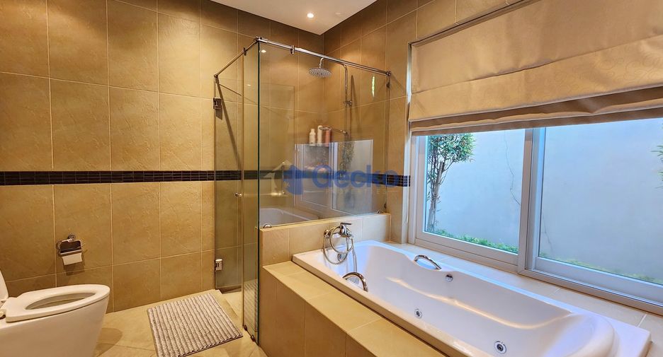 Haus zur Miete und zum Kauf mit 3 Zimmer in Bang Lamung, Chonburi