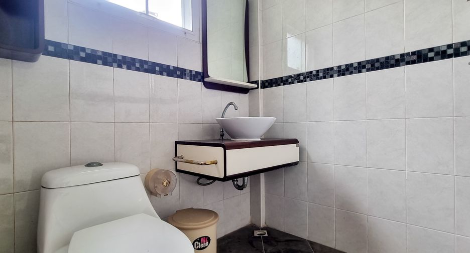 À vendre 8 chambres maison à Sattahip, Chonburi