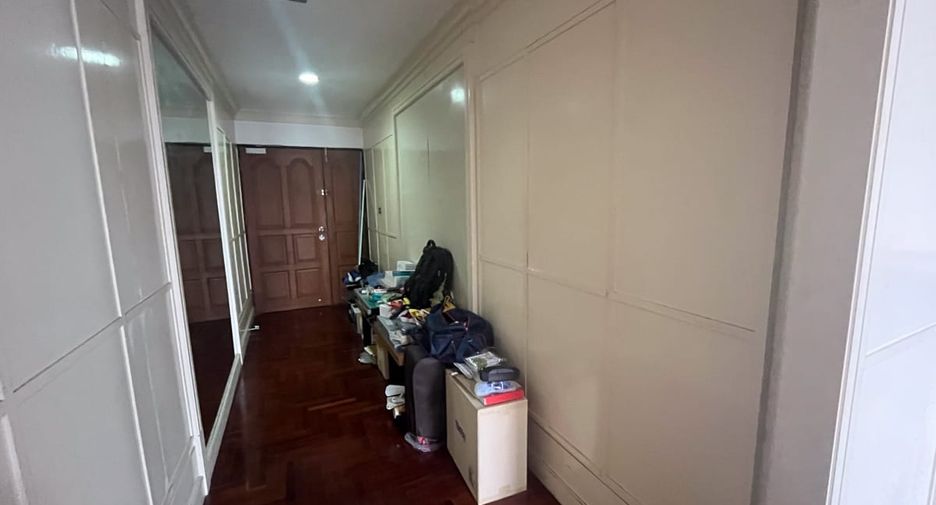 À vendre 3 chambres condo à Watthana, Bangkok