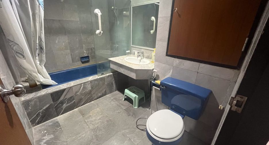 À vendre 3 chambres condo à Watthana, Bangkok