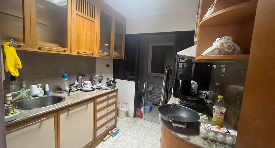 À vendre 3 chambres condo à Watthana, Bangkok