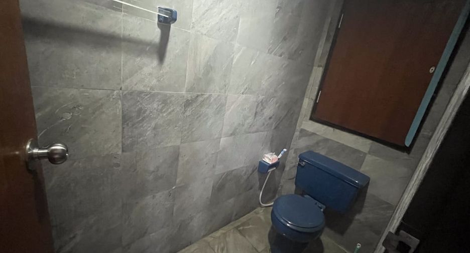 À vendre 3 chambres condo à Watthana, Bangkok