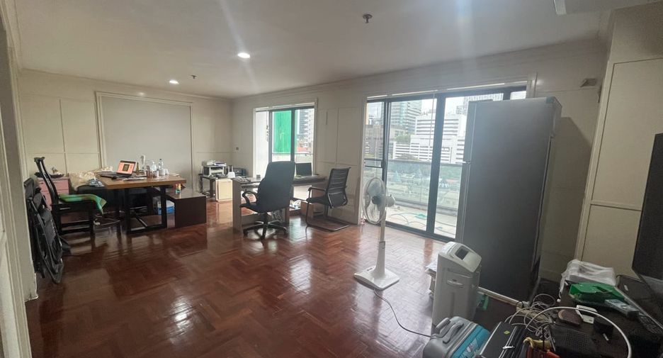 À vendre 3 chambres condo à Watthana, Bangkok