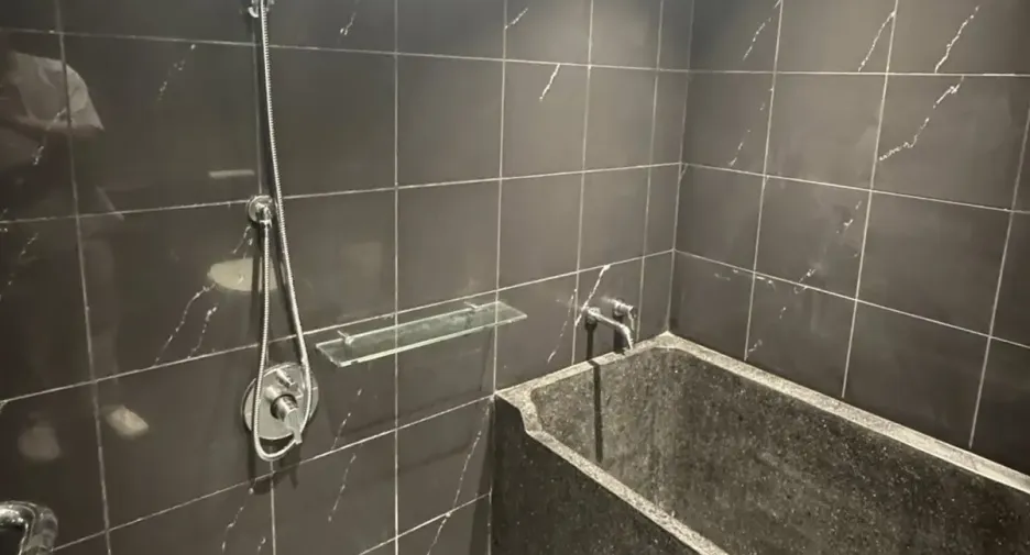 For rent and for sale 2 bedrooms condo in Watthana, Bangkok